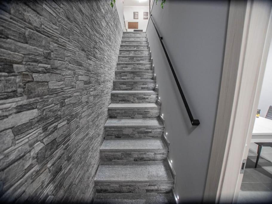 Modern Loft Center Of Turin + Jacuzzi 30M Metro Collegno Exterior foto