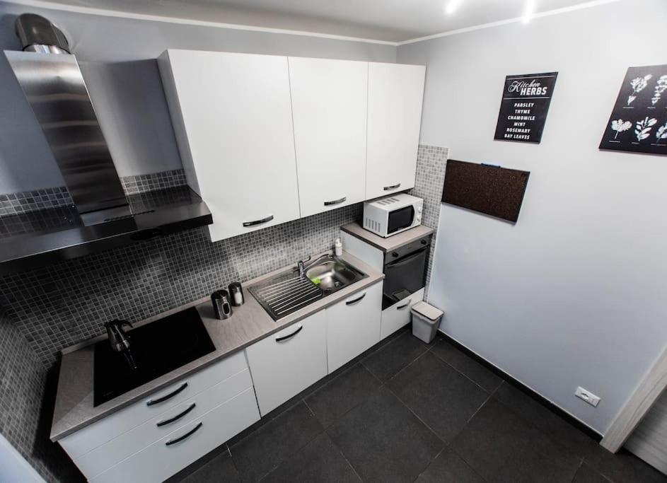 Modern Loft Center Of Turin + Jacuzzi 30M Metro Collegno Exterior foto