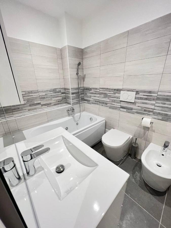 Modern Loft Center Of Turin + Jacuzzi 30M Metro Collegno Exterior foto